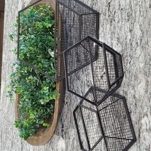3 wall hanging baskets